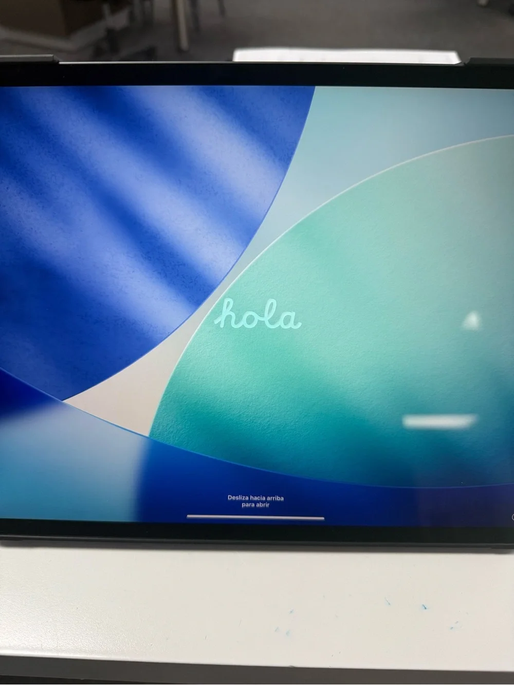Apple Black Tablet with Dark Gray Display Bezel
